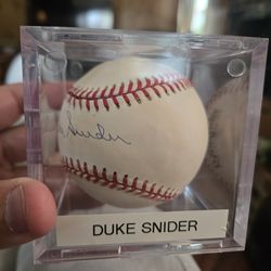 Autographed baseball of hall of famer duke Snider