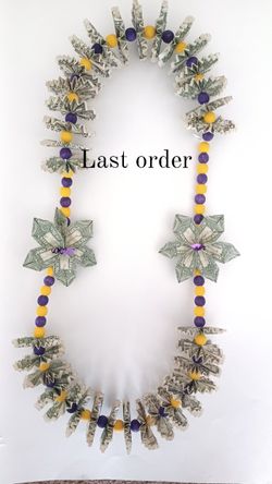 Graduation leis #2024