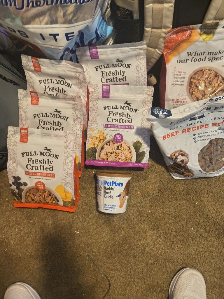 Full Moon Variety Fresh Wet Dog Food