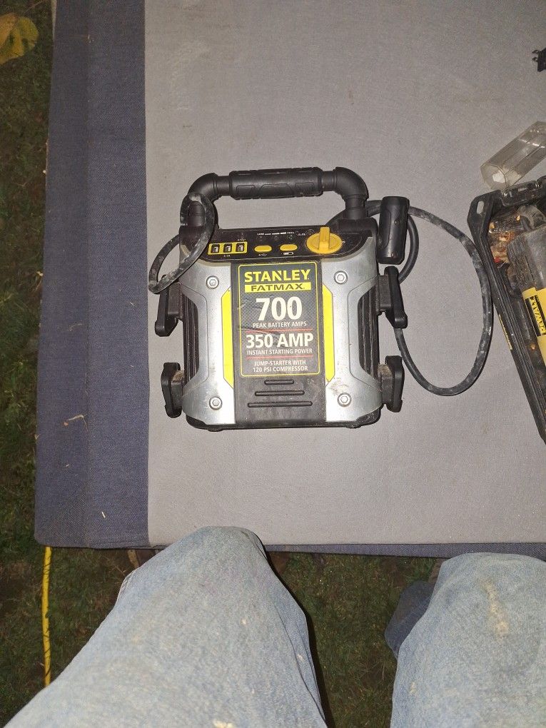 STANLEY FATMAX BATT. CHGR/AIR PUMP