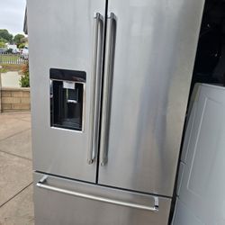 Kitchen Aid Refrigerator Counterdedph Like New