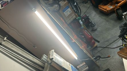 7pcs. 42” Long LED 110v Light Tubes