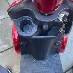 2025 Brand new Greenpower scooter 