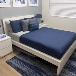 IKEA white full Size Frame And Mattress