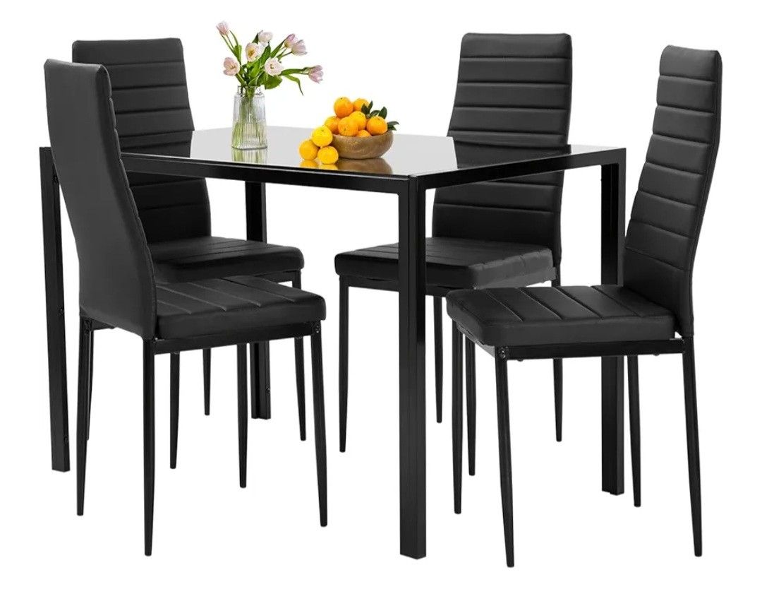BRAND NEW DINING ROOM GLASS TABLE