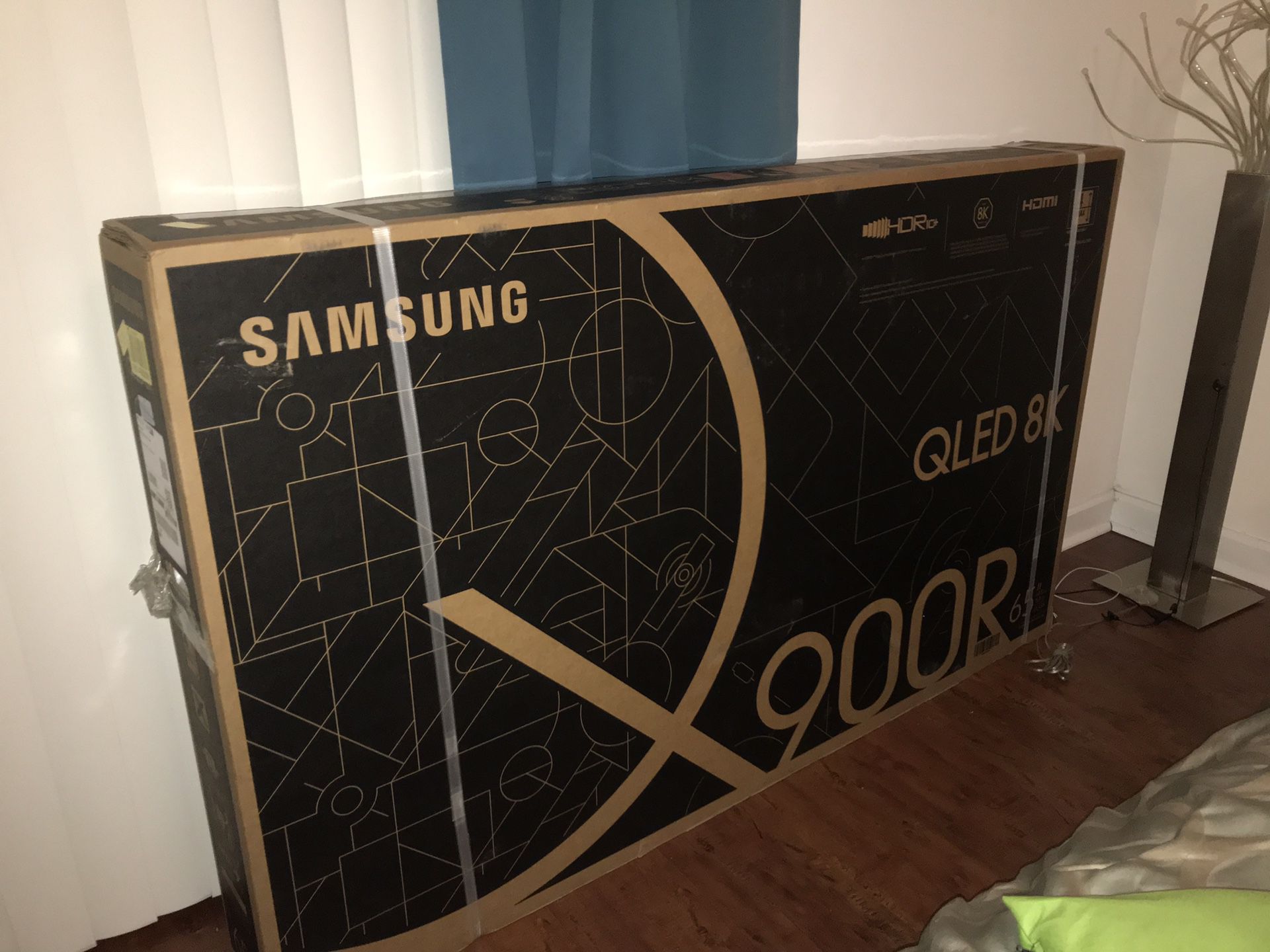 Brand New Samsung Q900 65 inch LED TV