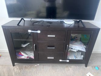 Tv stand