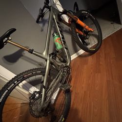2021 Pivot Firebird Mountain Bike 29" Large