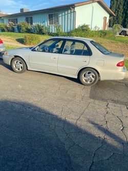 2000 Toyota Corolla LE ****