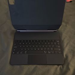 iPad 12.9 Inch Magic Keyboard