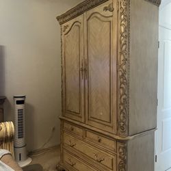 Large Acme Armoire Some Scuffs Easy Paint Touch Up