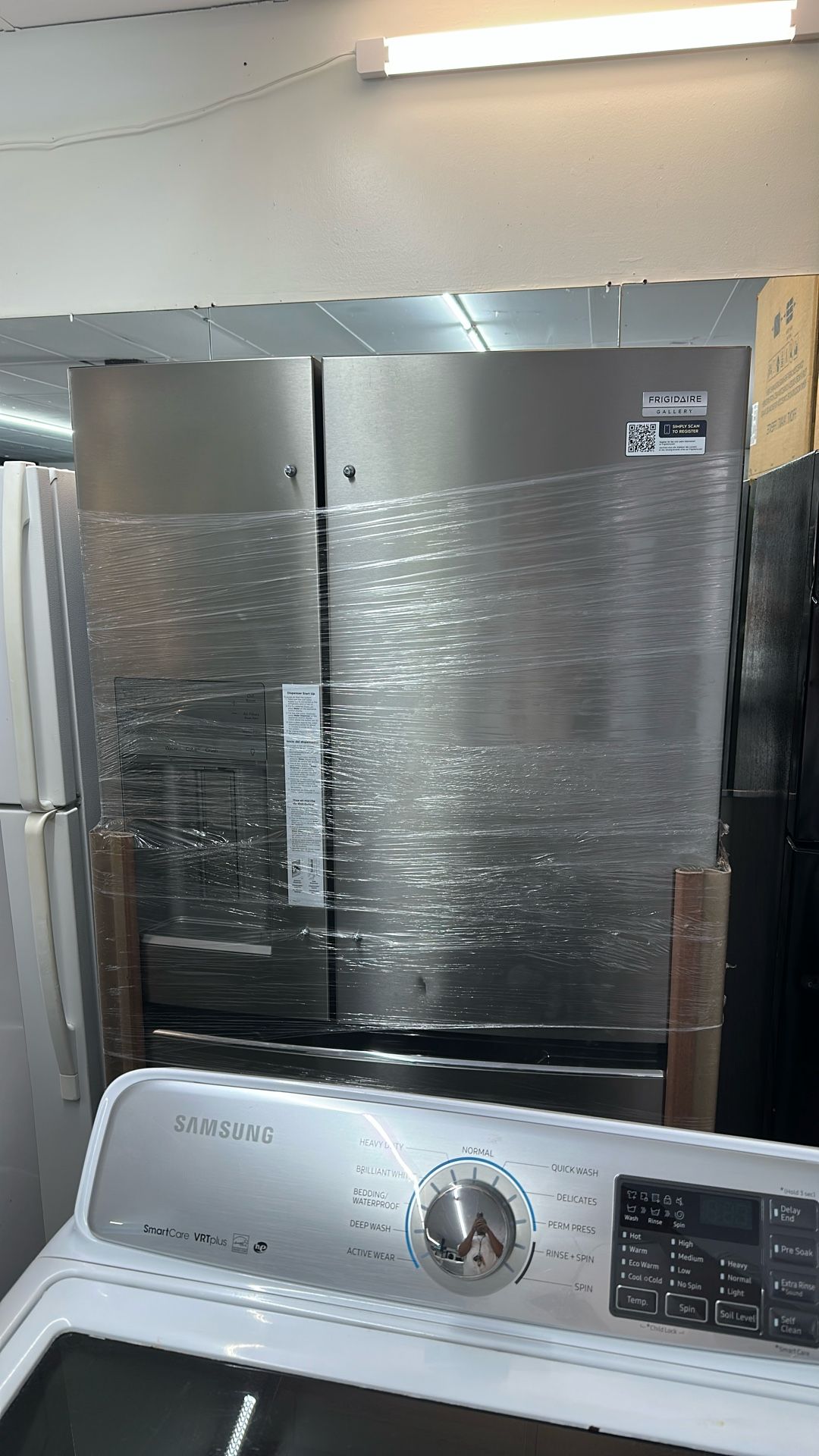 Frigidaire French Door Refrigerator (26 Cu. Ft. Standard-Depth 4-Doors)