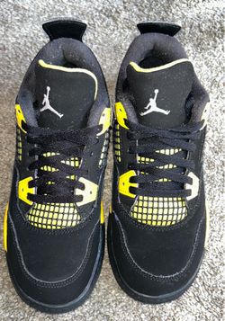 Air Jordan 4 Retro youth shoes size 2y