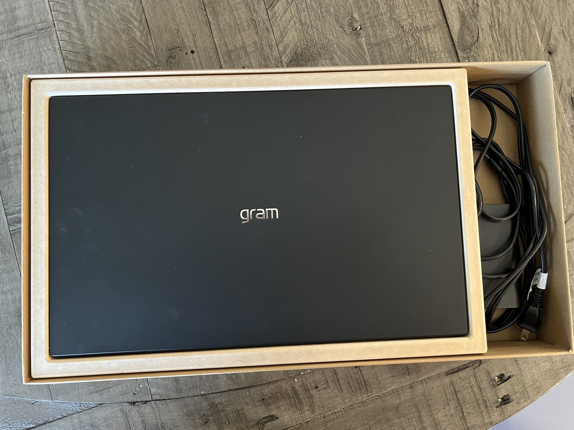 LG Gram 15.6” Touchscreen, 16GB memory, 1TB SSD