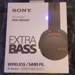 Brand New Sony MDR-XB950BT EXTRA BASS WIRELESS HEADSET