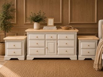 Beautiful All real Wood, Drexel Dresser set