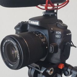 Canon 90D DSLR