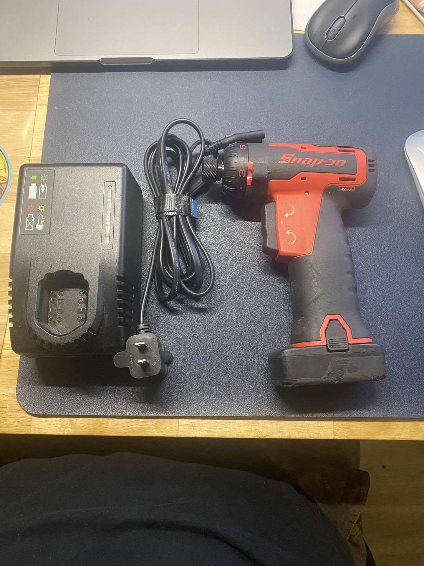 Snap On Drill With Battery And Changer