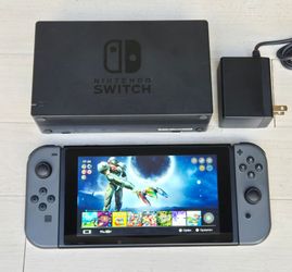 Nintendo Switch + 70 Games
