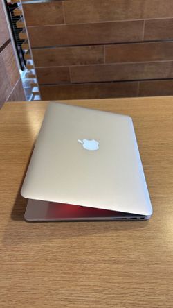 Apple MacBook Air 13” i5/8GB/256GB SSD $180
