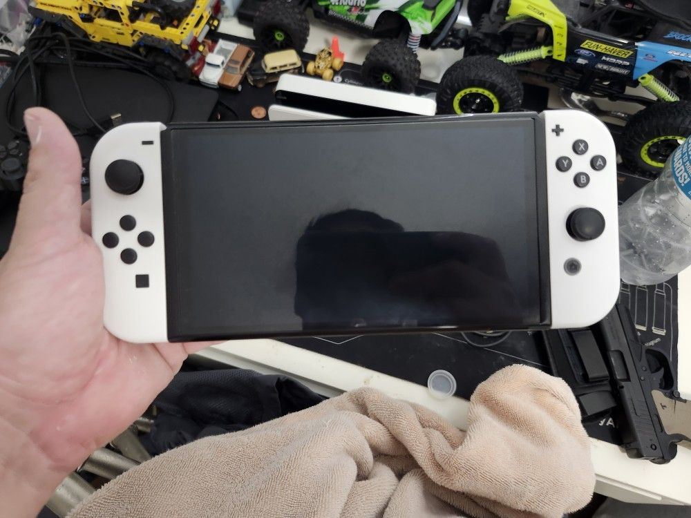 Nintendo Switch Oled In Great Condition 