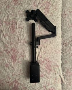 Monitor Arm With Screws 