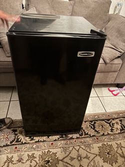 Franklin chef  Mini fridge