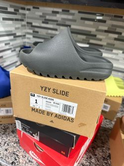Yeezy kids slides