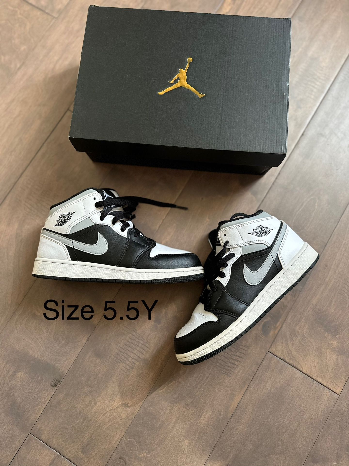 Lightly Used Jordan 1 Mid White Shadow Size 5.5