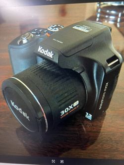 KODAK Easyshare Max Digital Camera
