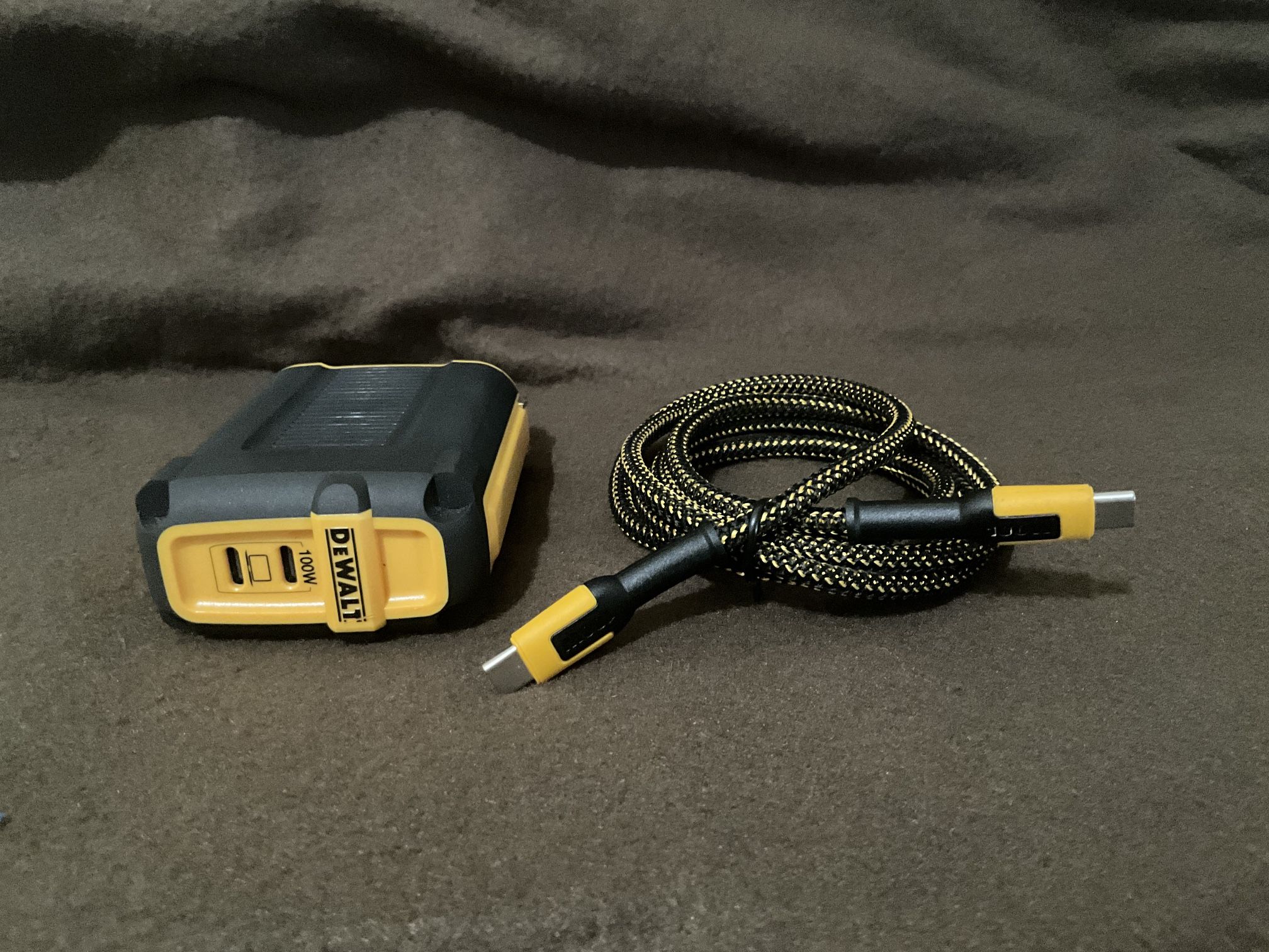 100watt Lightning Charger for laptops ipad and phones...super fast charges in minutes. Dewlt rugged brand