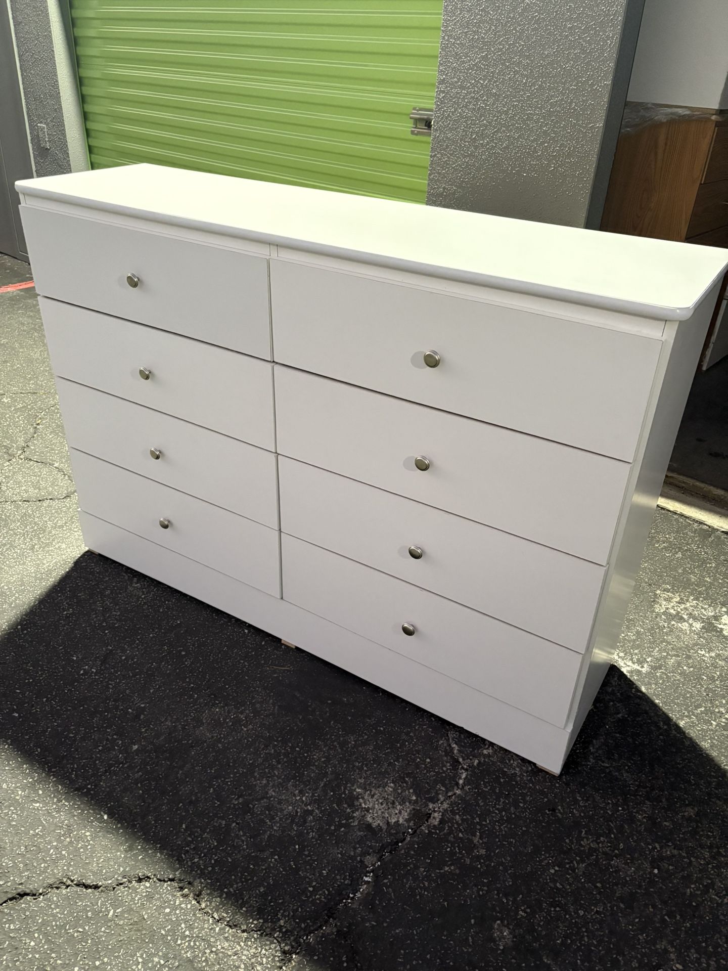 BEAUTIFUL WHITE 8 DRAWER CHEST DRESSER FOR SALE🆕