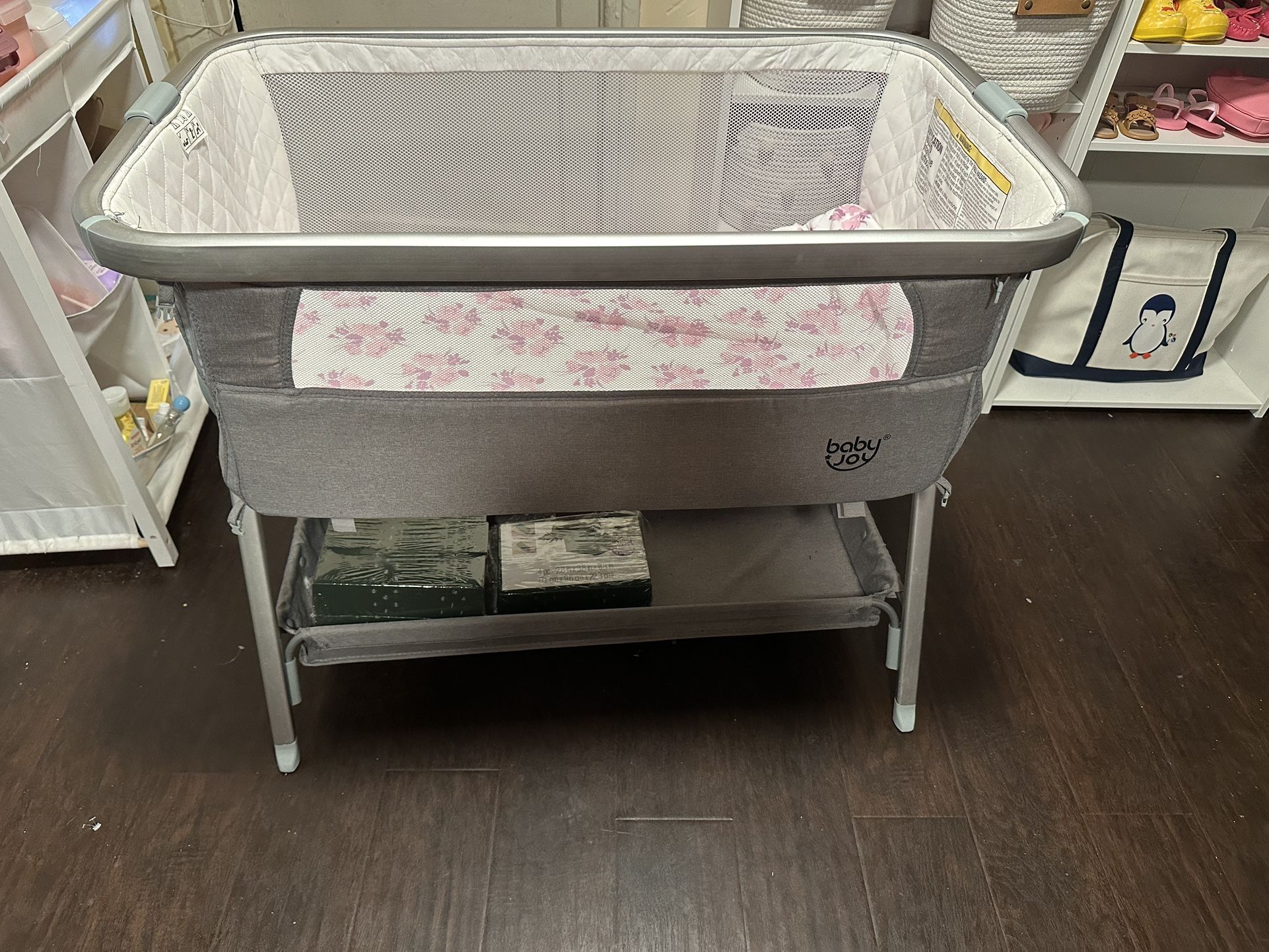 Baby Joy Bassinet
