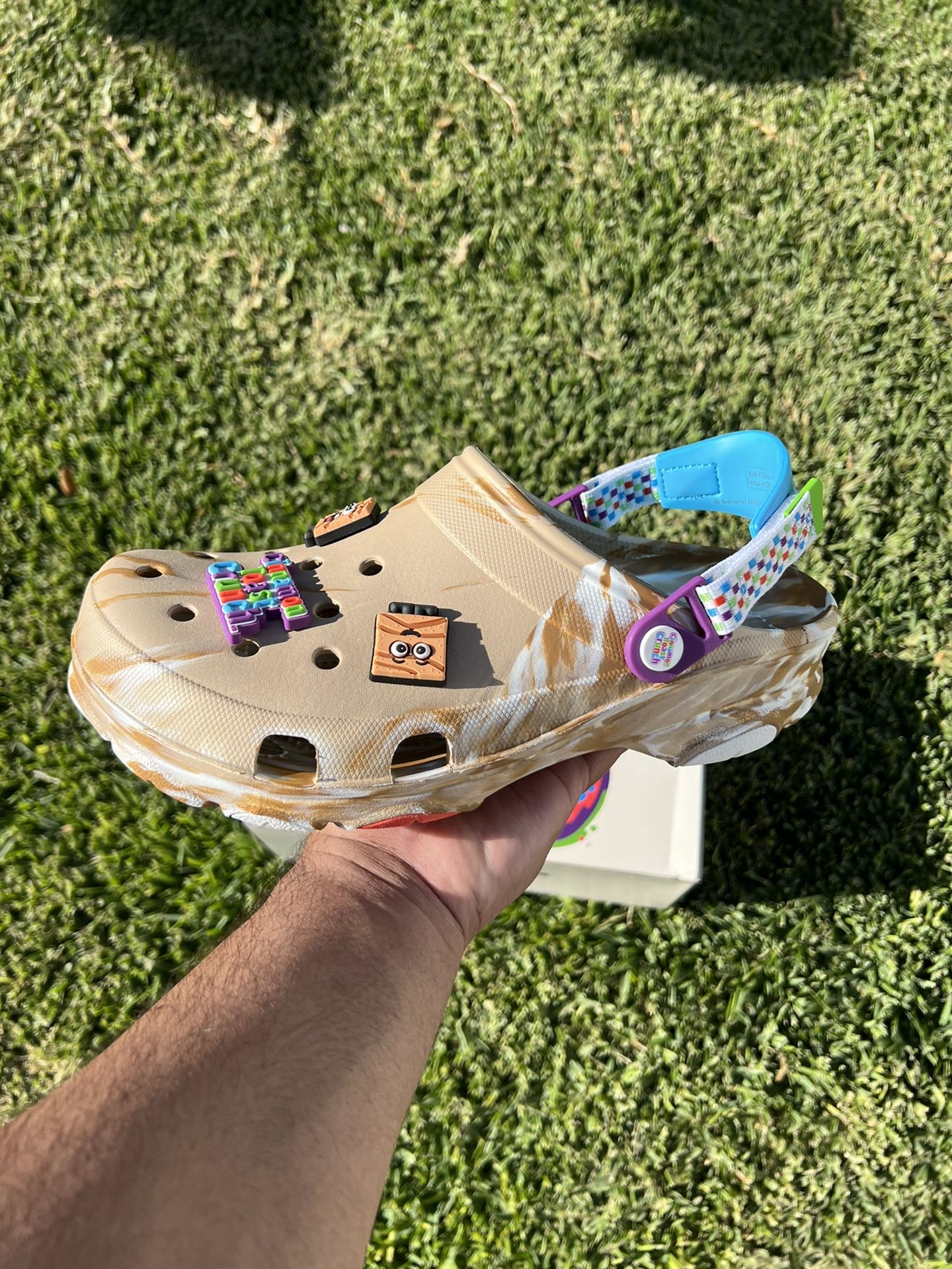 Crocs X Cinnamon Toast Crunch Brand New Size 10