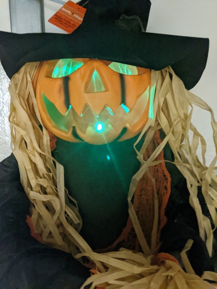 New Halloween Animated 6ft Pumpkin Scarecrow
