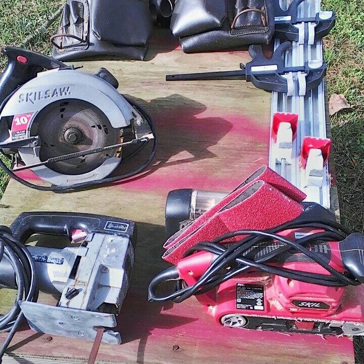 $70 FOR ALL! WOOD SANDER, SKIL SAW, JET SAW , LEATHER TOOLBELT & PAIR ...