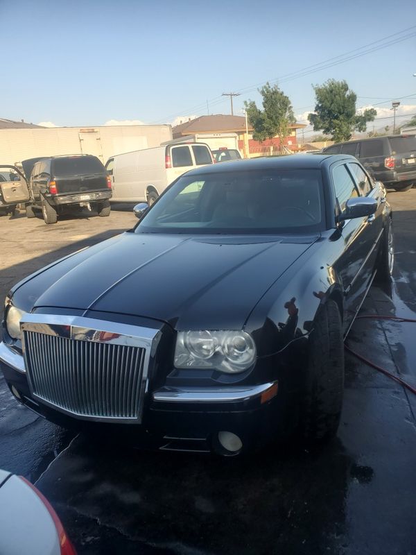 2006 crysler 300 for Sale in Bloomington, CA OfferUp