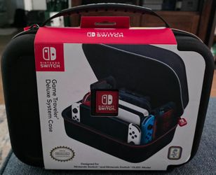 Nintendo Switch Deluxe Carrying Case