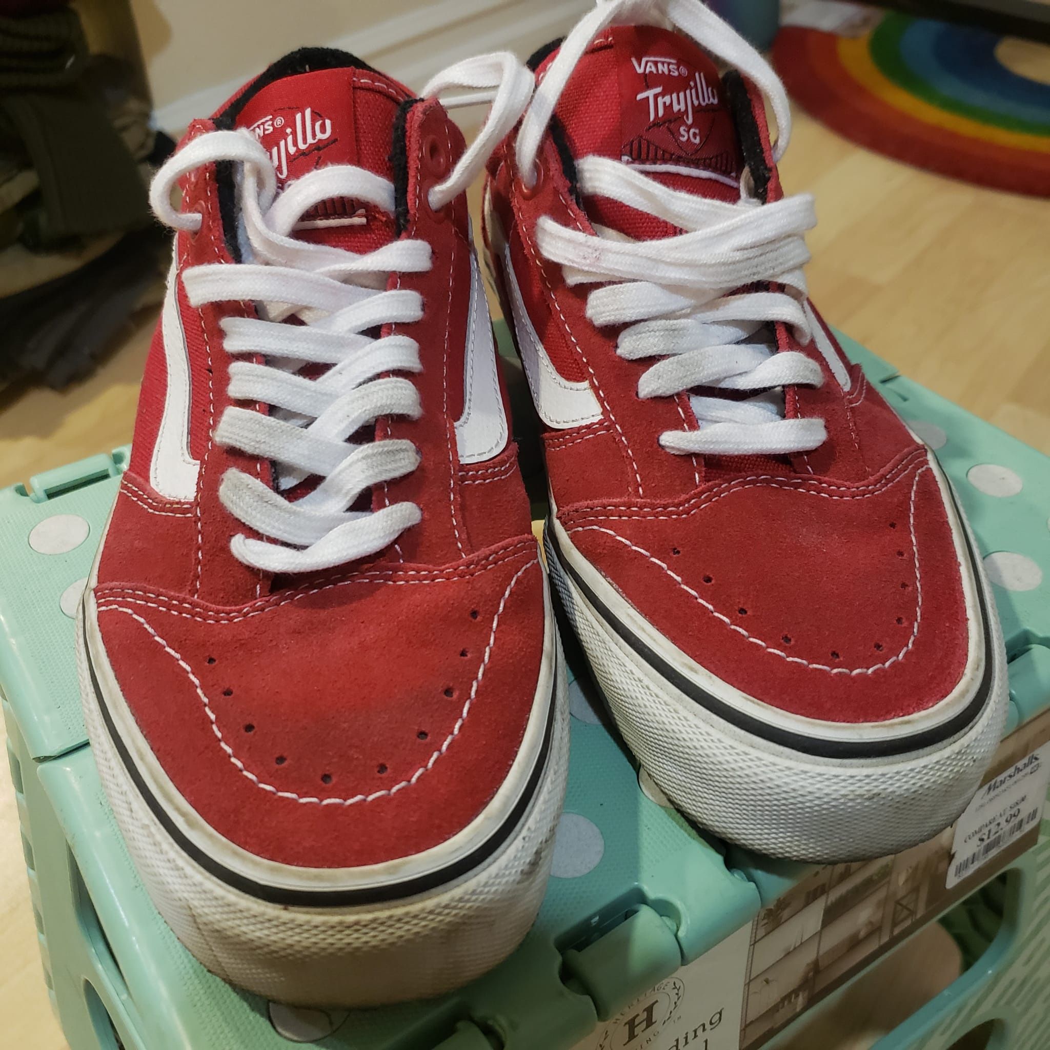 Vans (Sz. 6.5 ) Mens Rubi Red