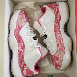 Jordan 11 Low Snakeskin