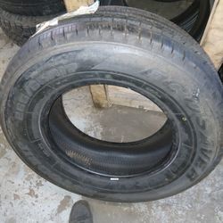 Tire 265/65/17