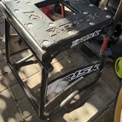 Dirtbike stand