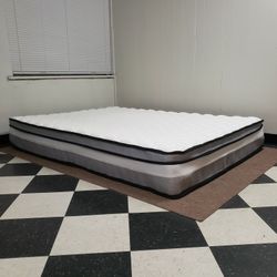Full size mattress - can DELIVER almost anywhere for $20 extra - gently used and in LIKE NEW condition 😍