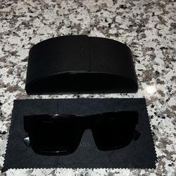 Prada SPR 19W Black Sunglasses – Excellent Condition w/ Case