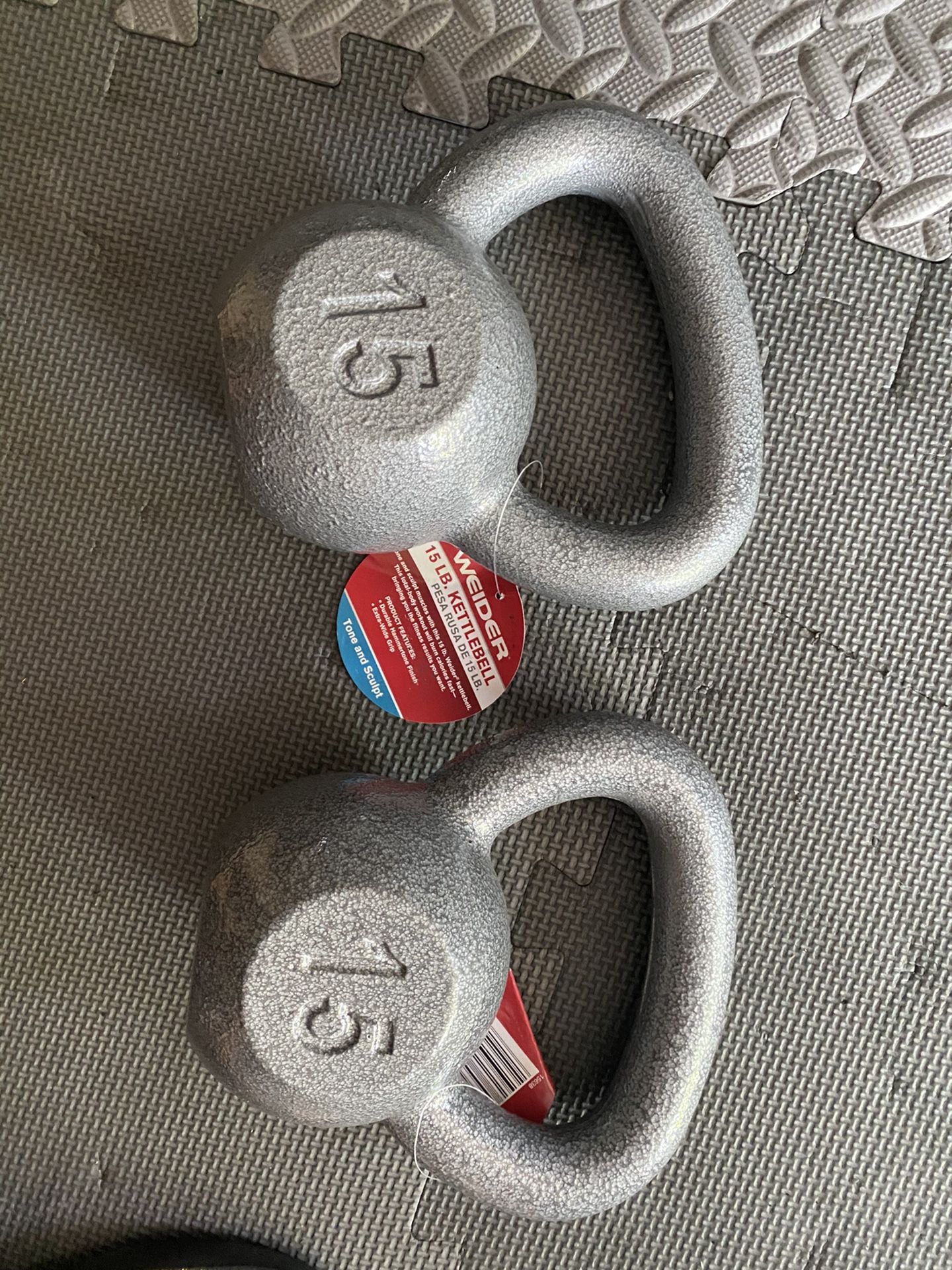 Set of 2 kettlebells
