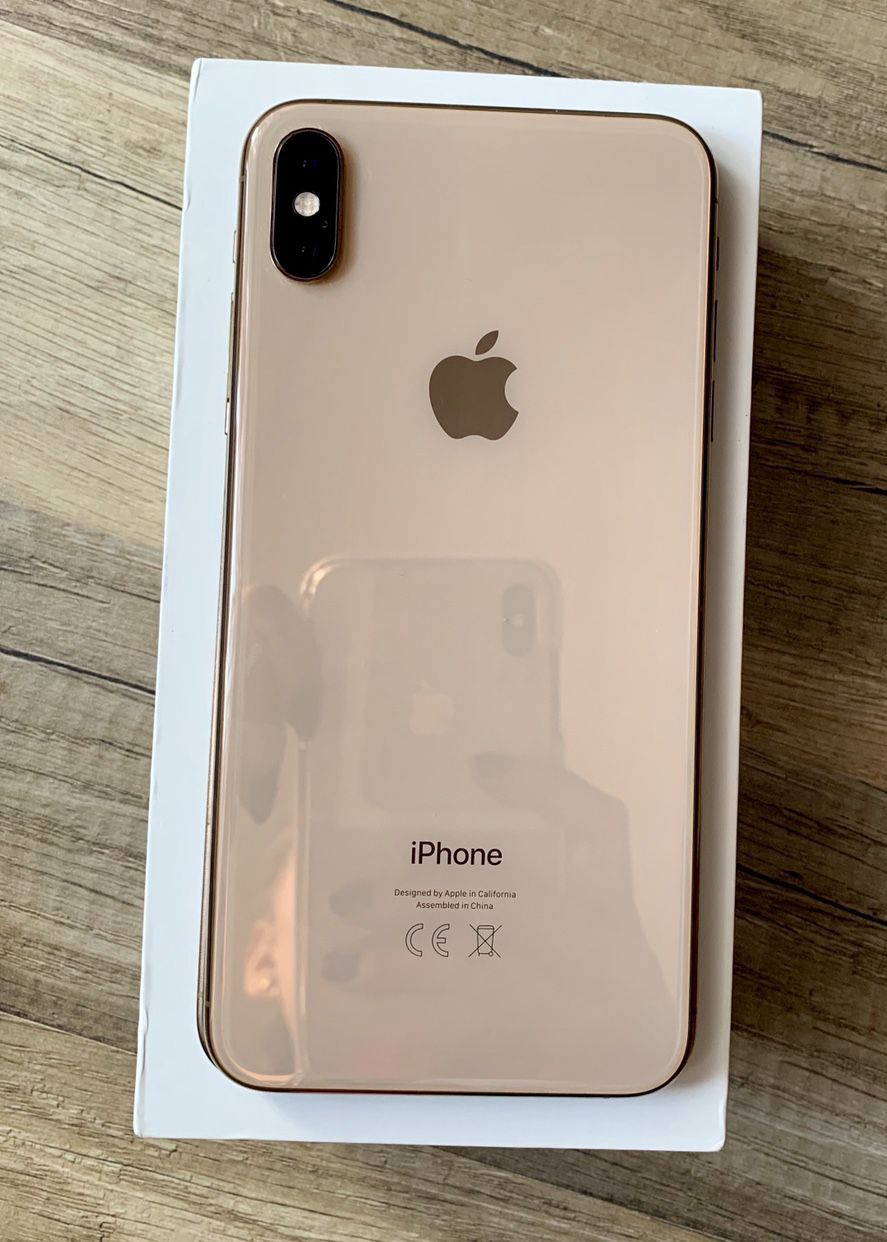 Unlocked iPhone XS Max Gold 64GB for Sale in Cranston, RI - OfferUp