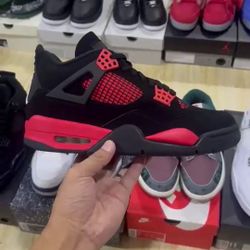 Jordan 4