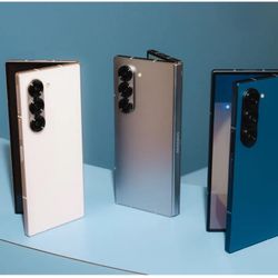 !!!!! 5 Samsung Z Fold 7 512gig  New In Box !!!!!