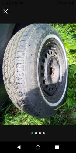 One Tire With Ring Size 185/75/14 in Excellent Condition Fit Toyota Nissan Mazda Hyundai  Can Be Used a Spare $45