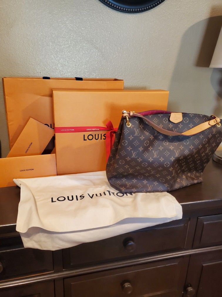 Louis Vuitton Monogram Graceful MM in Pivoine